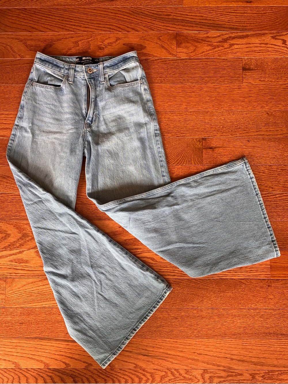 Hollister Light Blue Flared Wide-Leg Jeans - juniors women’s 000S waist 23